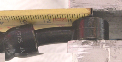 Bremsschlauch-hinten-alt-eingespannte Seite.JPG
