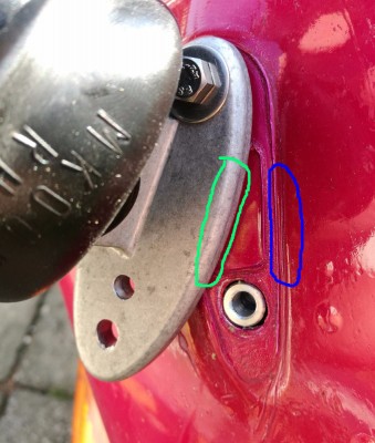 ZZR600-neue Spiegel Huelse in Verkleidung_2.jpg