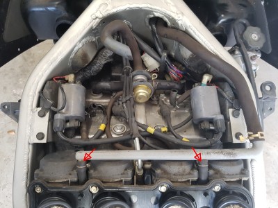 ZZR600_Vergaser-RAM-Air-Anschluss.jpg