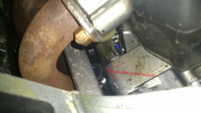 Schlauch ist Auf der linken seite mit verkleidung fotografiert
